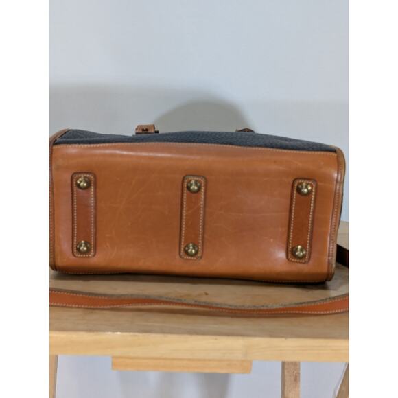 Dooney & Bourke Black Tan Pebbled Leather Satchel Vintage All Weather Leather - Picture 6 of 11